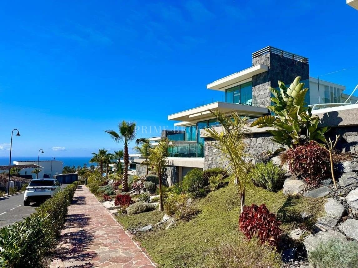 Luxury Ocean View Villa in Abama