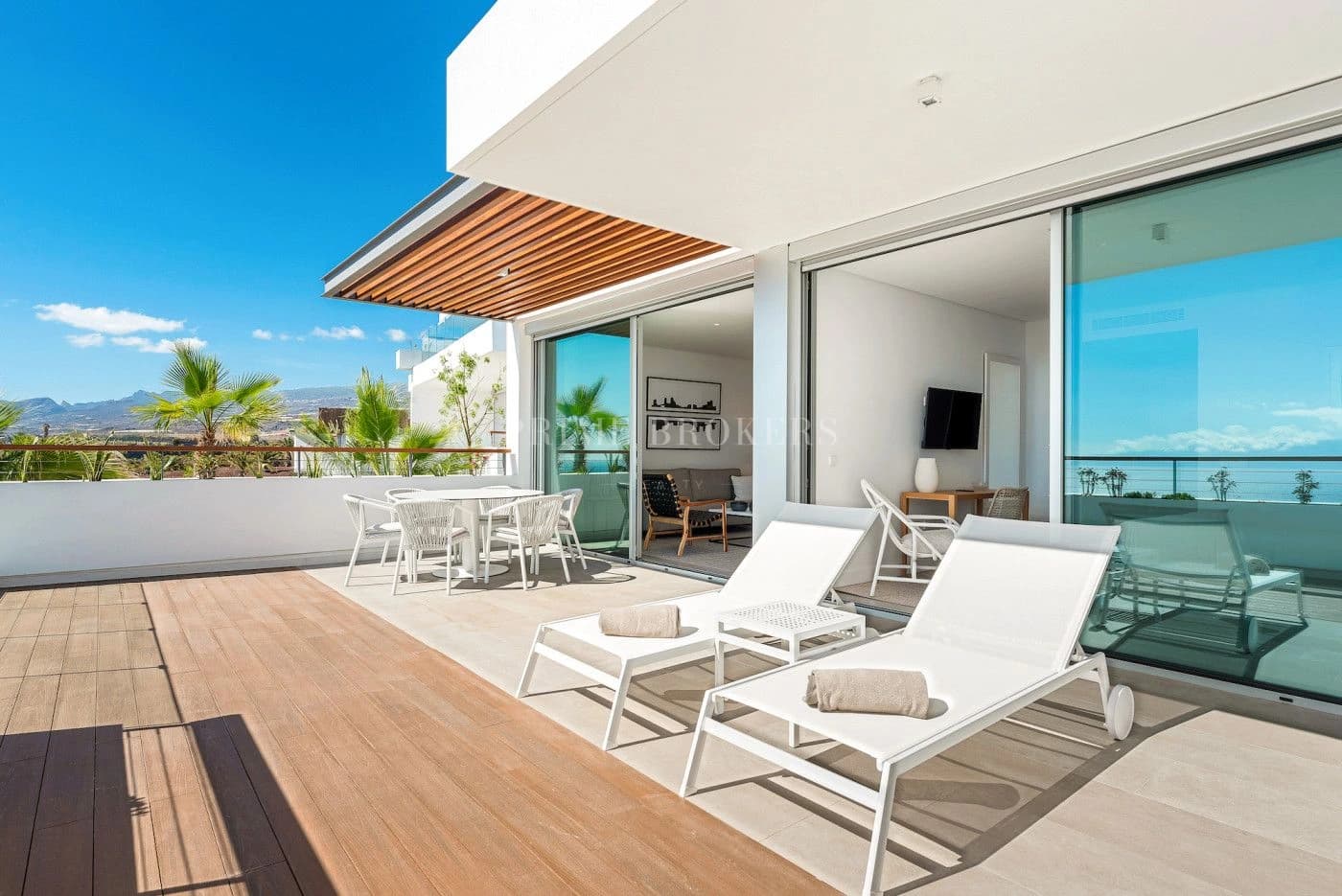Panoramic Ocean Apartment