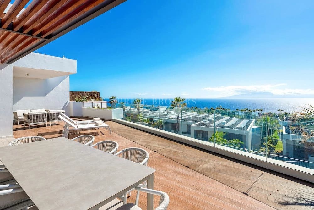 Oceanfront Abama Apartment