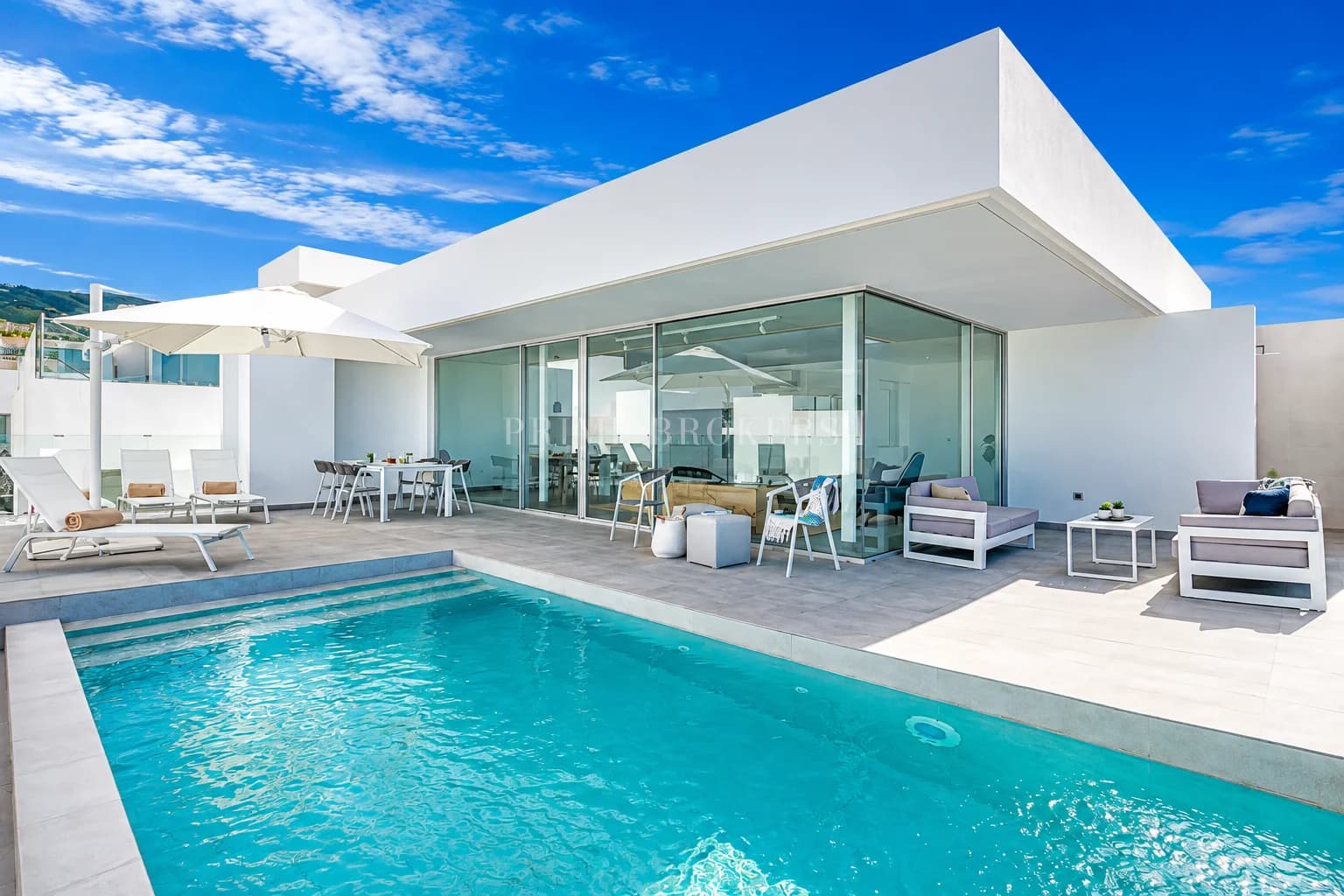 Seafront Luxury Villa