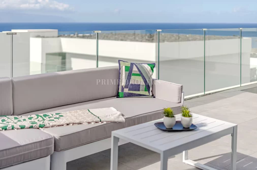 Seafront Luxury Villa