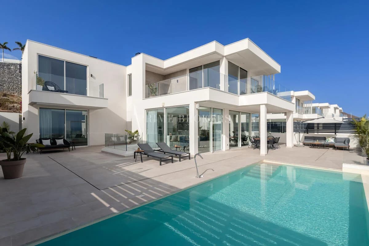 Villa Claridad | Luxury Home for Sale