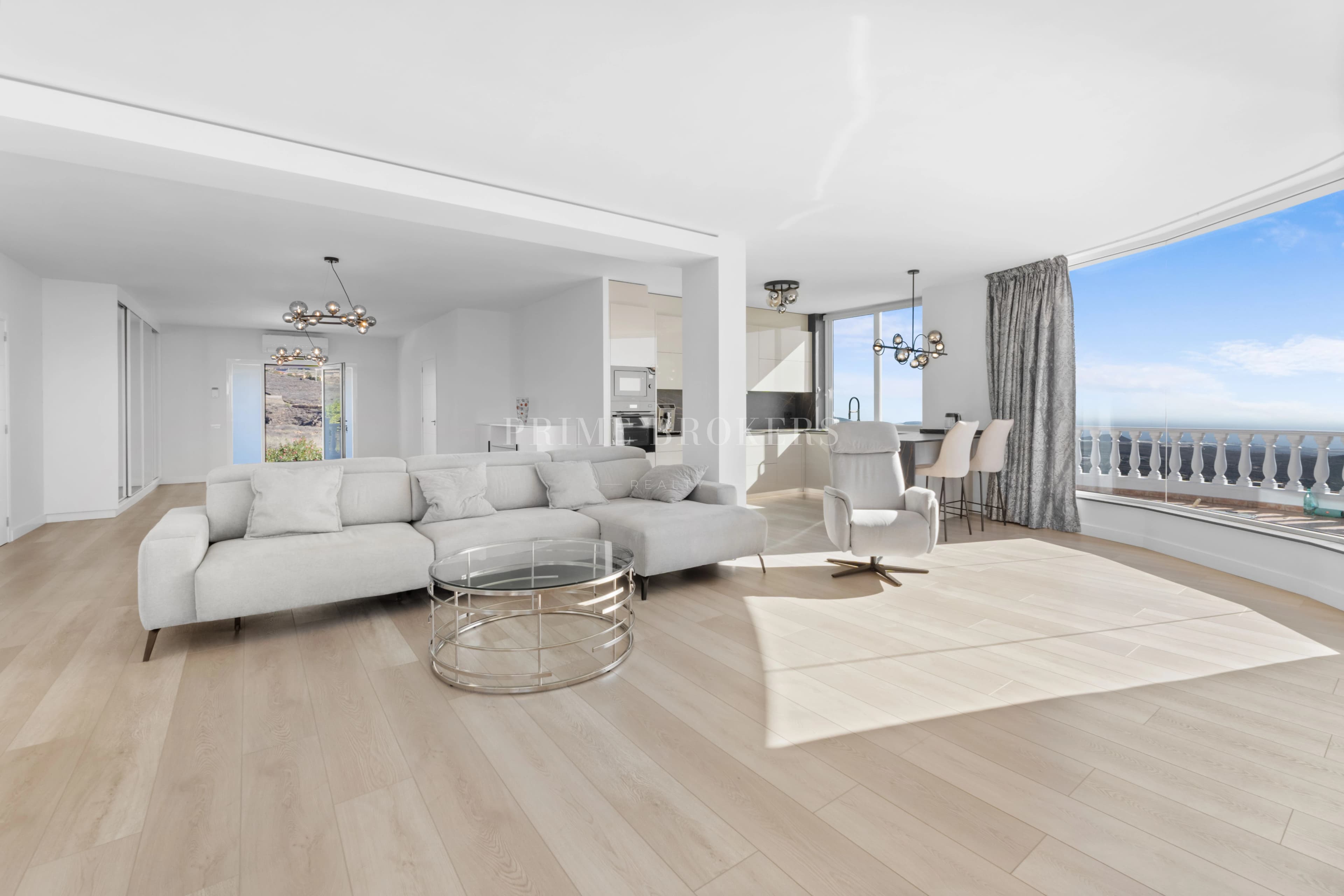 Luxury Villa for Sale in San Miguel de Abona