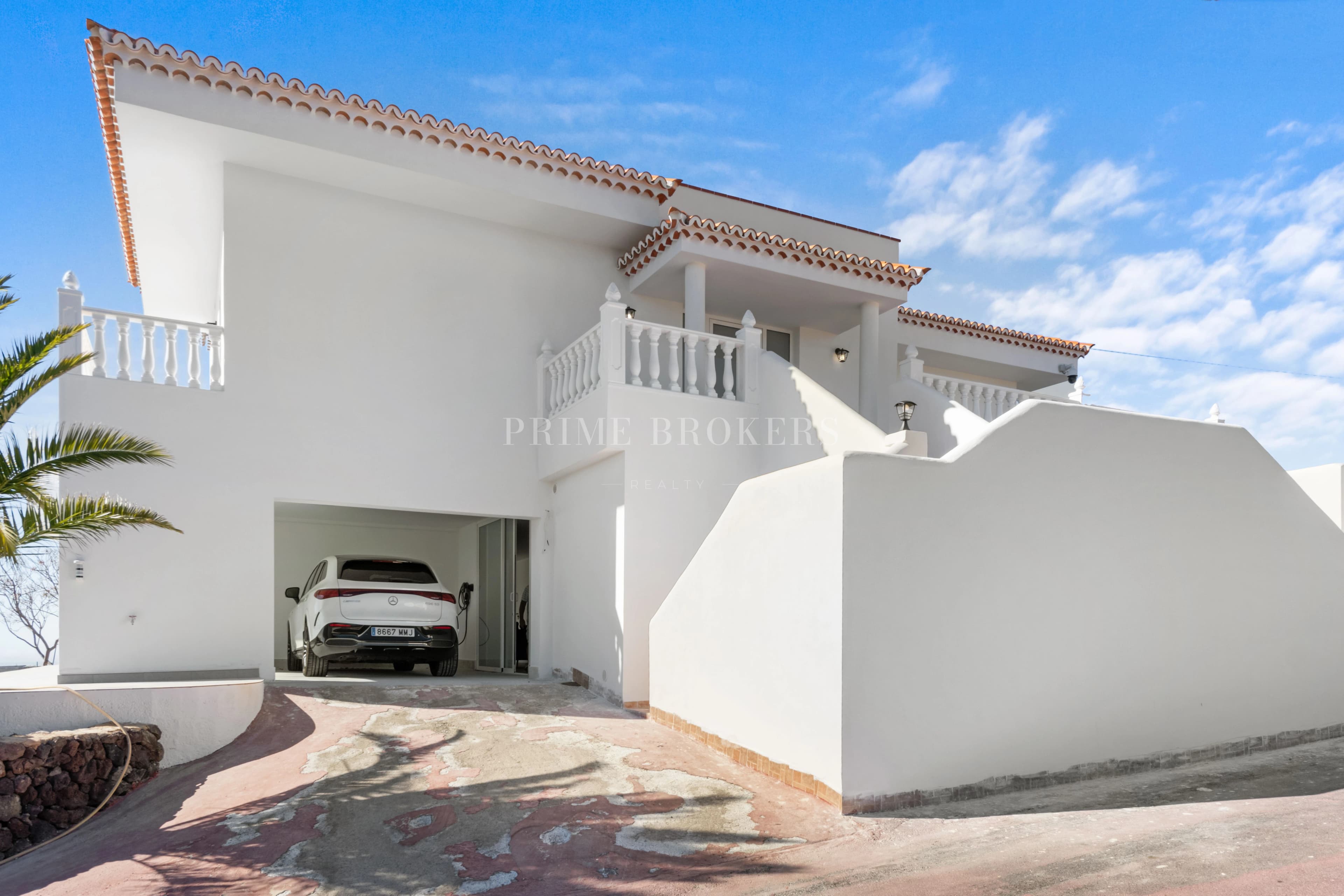 Luxury Villa for Sale in San Miguel de Abona