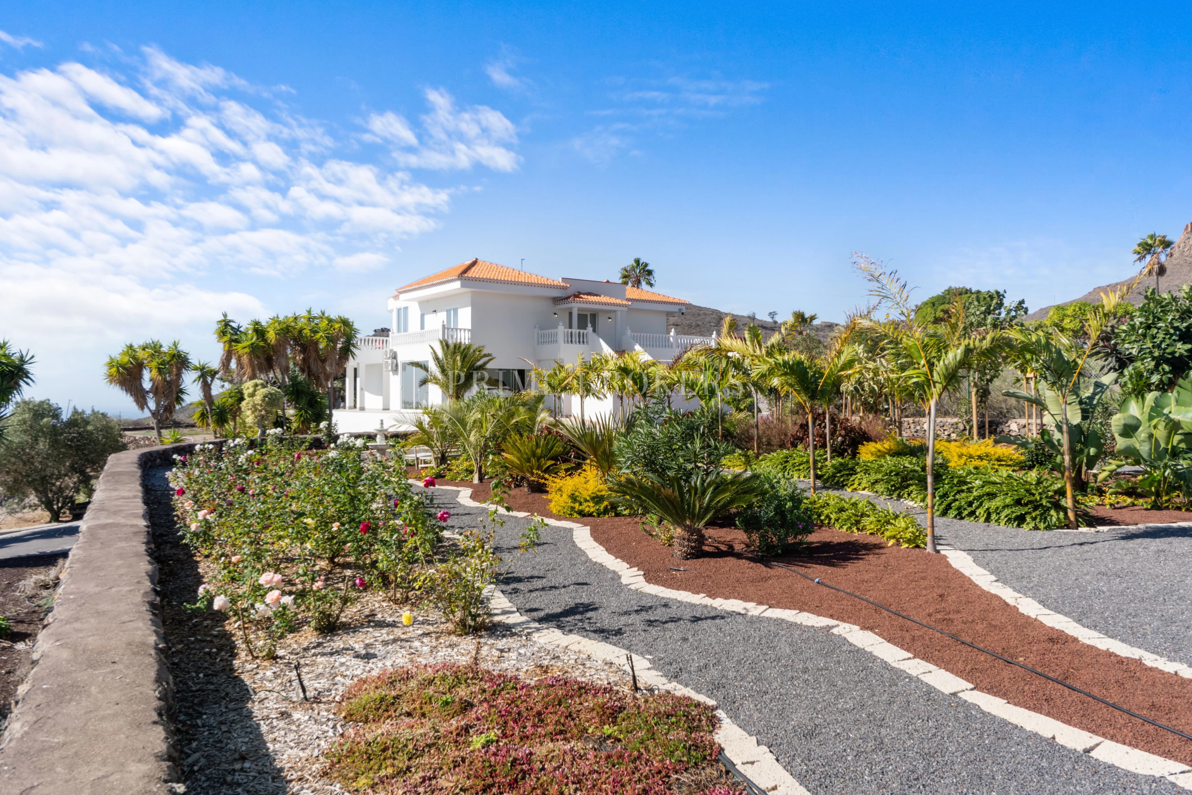 Luxury Villa for Sale in San Miguel de Abona